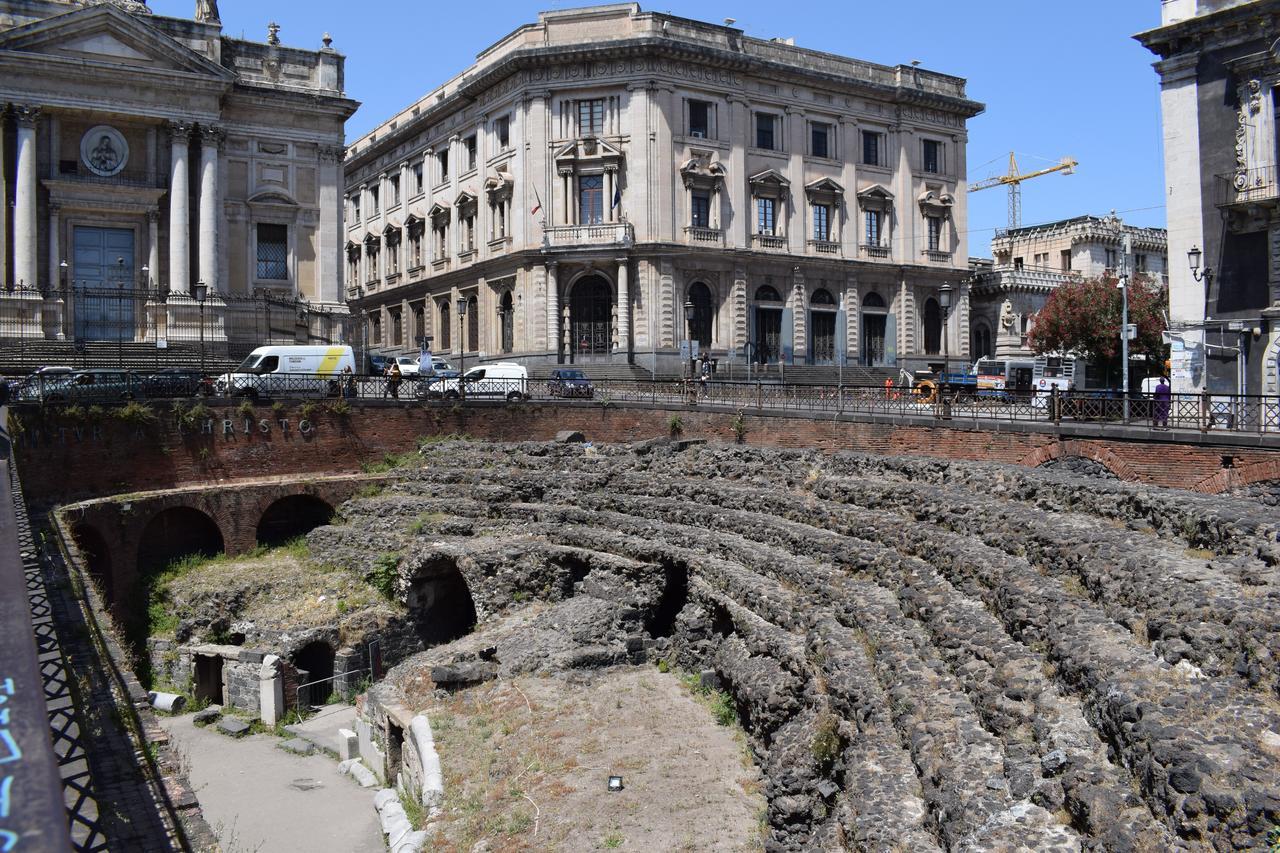 كاتانيا Il Cortiletto Di Piazza Verga المظهر الخارجي الصورة